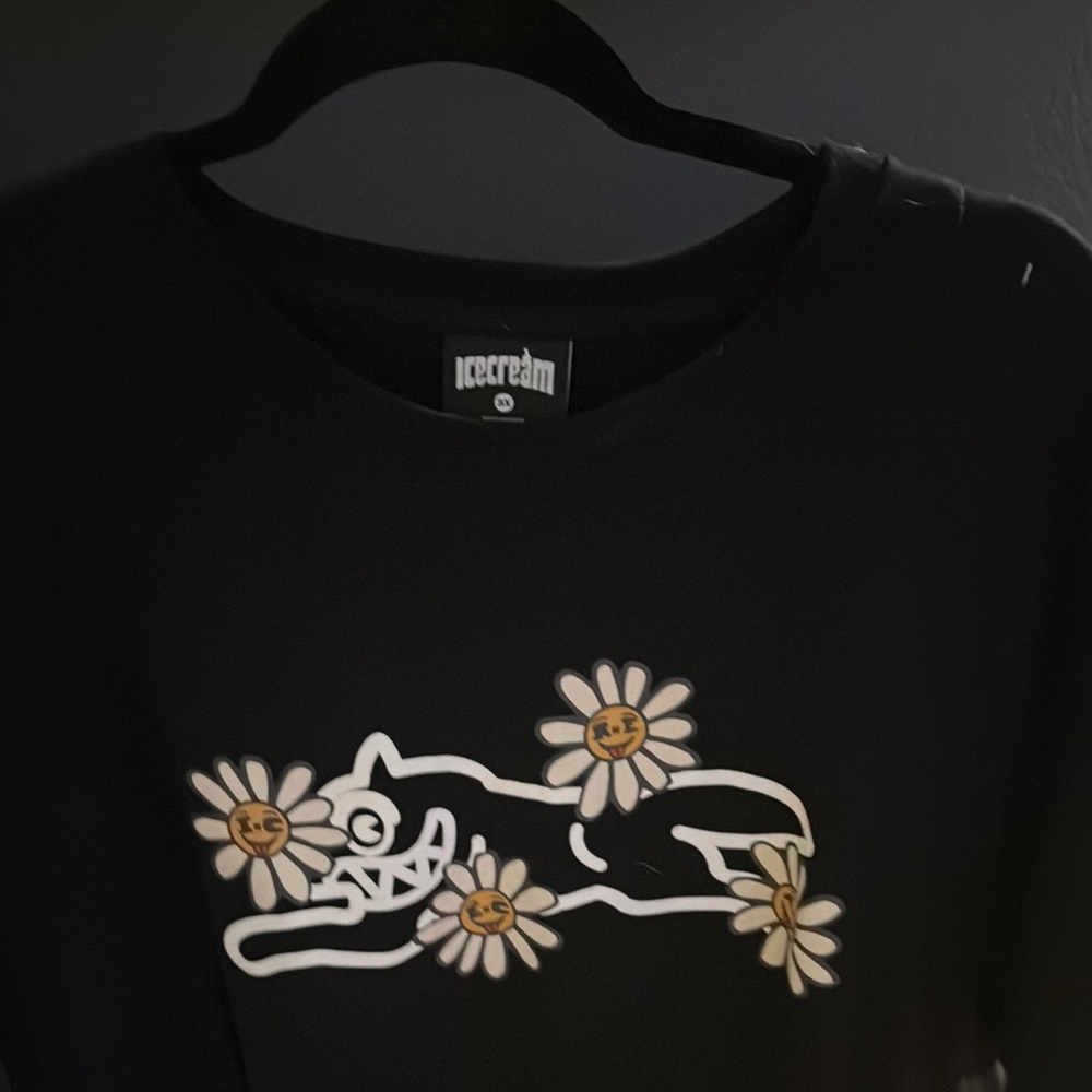 Icecream Black Tee with White and Yellow Floral Design